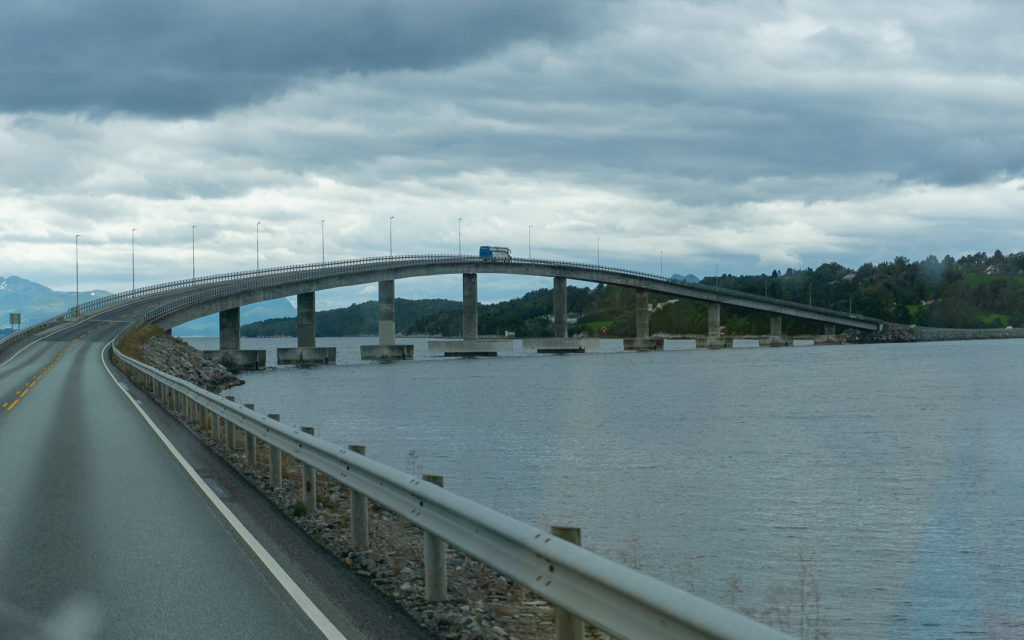Brücke auf Atlantikstraße
